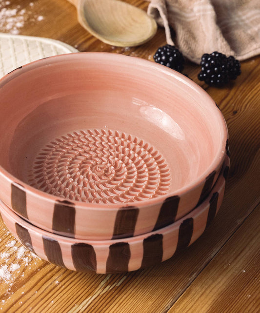 Large Pottery Grater Plate – Includes Gift Spoon / CHOCOLATE
