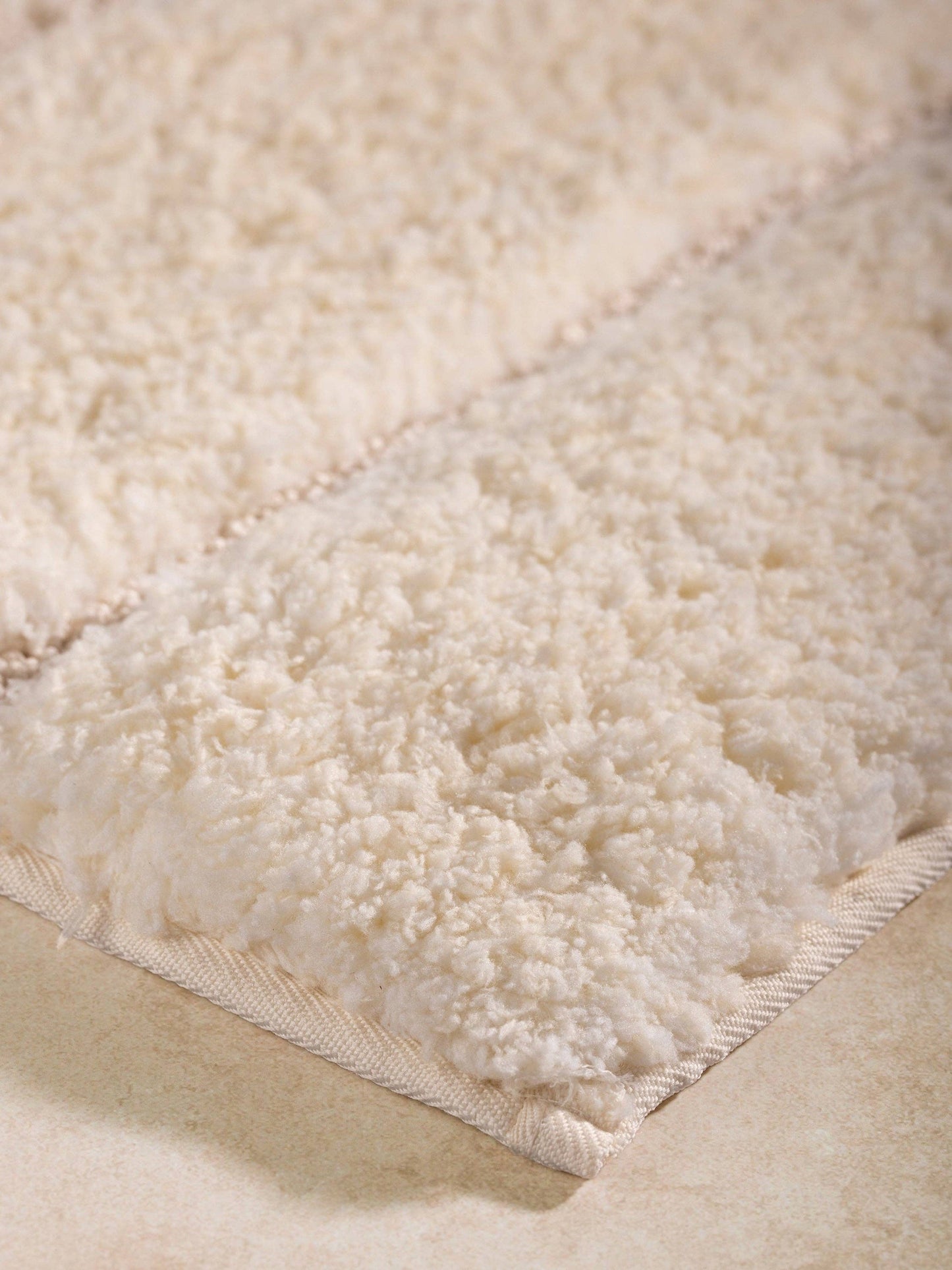 Riga Plush Microfiber Bath Mat (24″×36″)