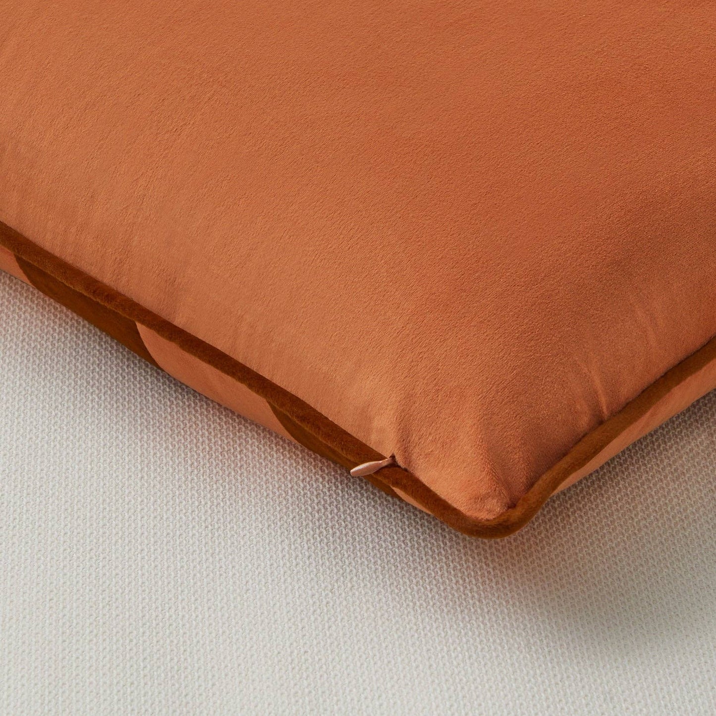 Tamarindo Velvet Pillow Covers (2-Pack) – Rust & Coral