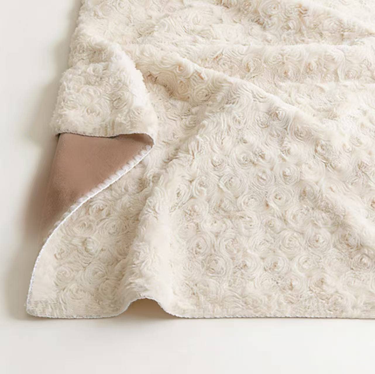 Rose FlannelThrow  Blanket Double Layer Soft Milk Flannel
