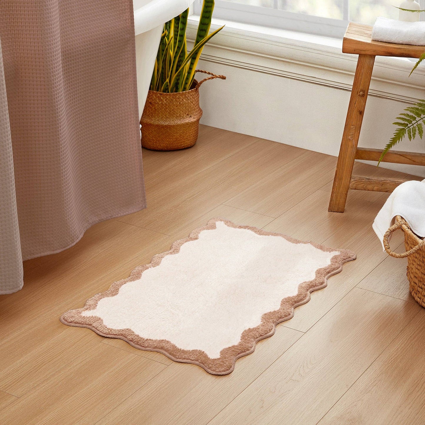 Nereida Bath Mat (Beige)