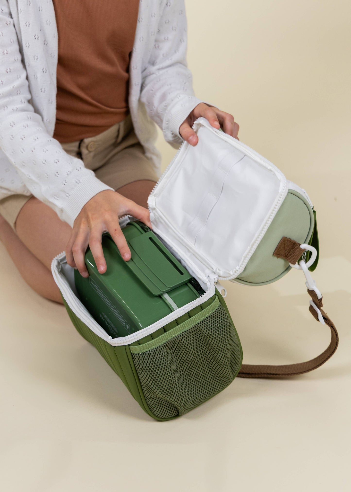 Washable Nylon Lunchbox - Earthbound