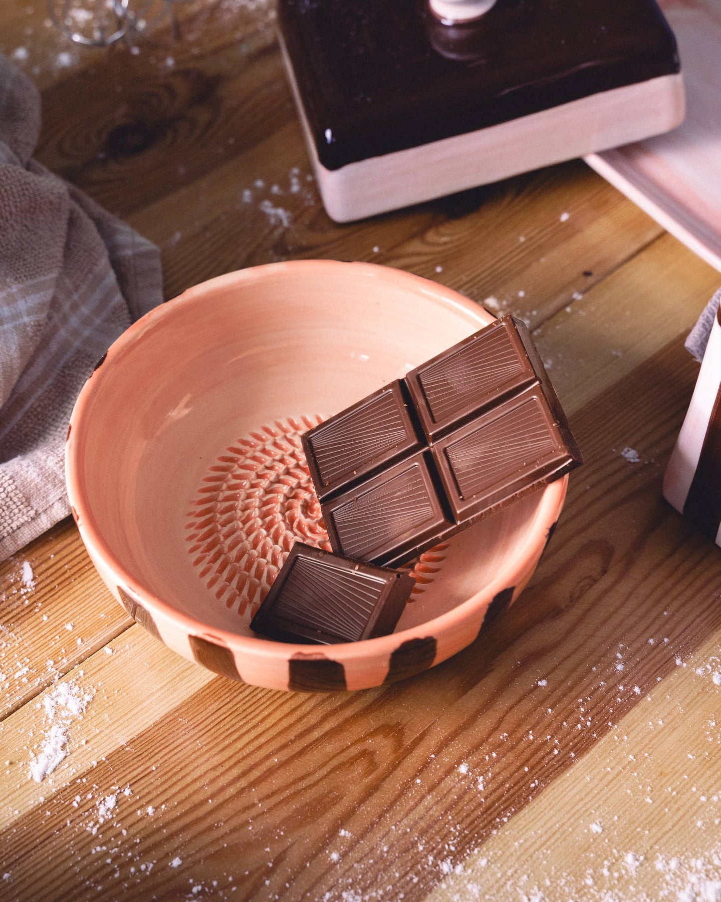 Large Pottery Grater Plate – Includes Gift Spoon / CHOCOLATE