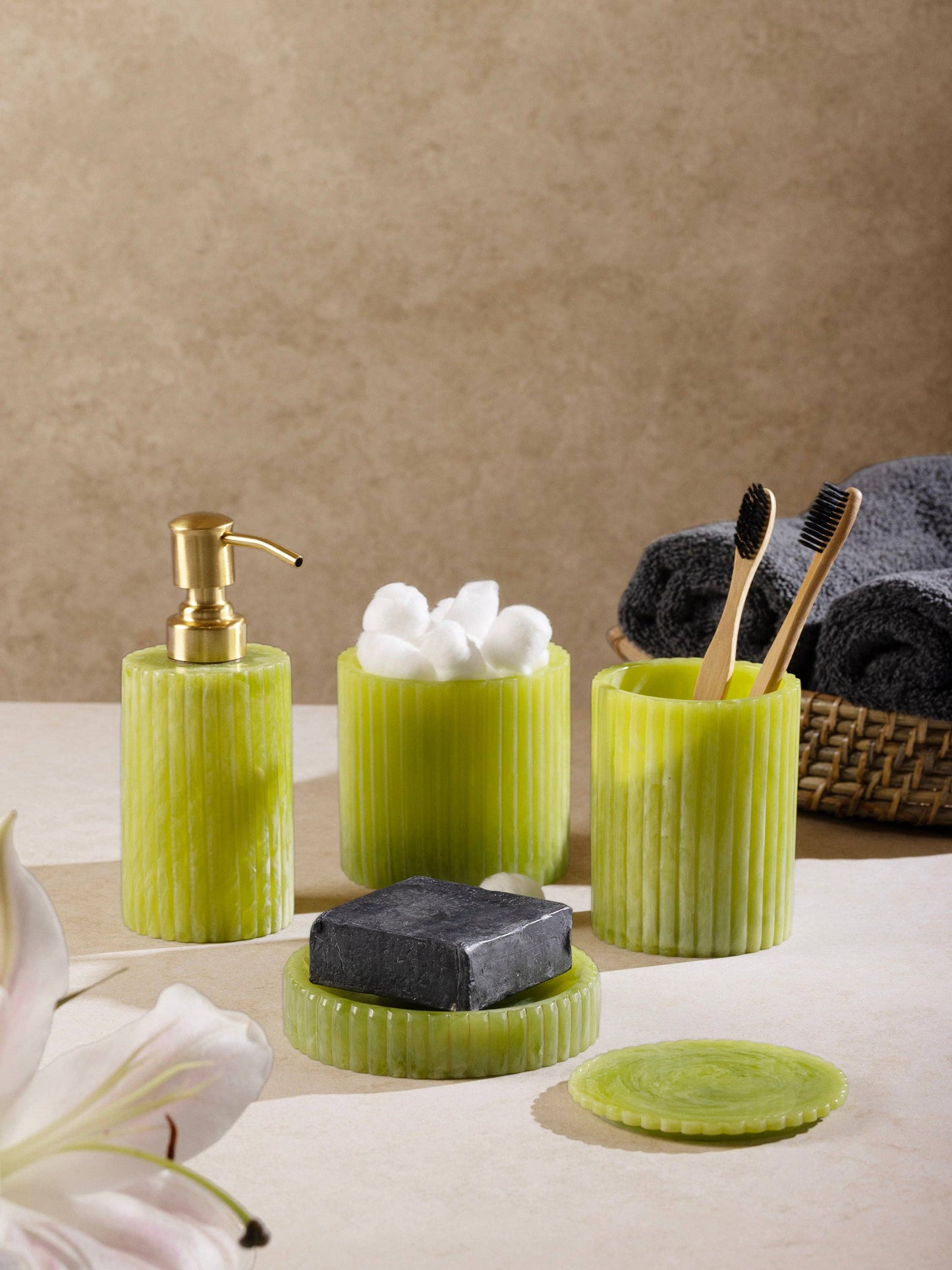 Porto Bath Accessories Set – Flamingo Pink · Mantis Green