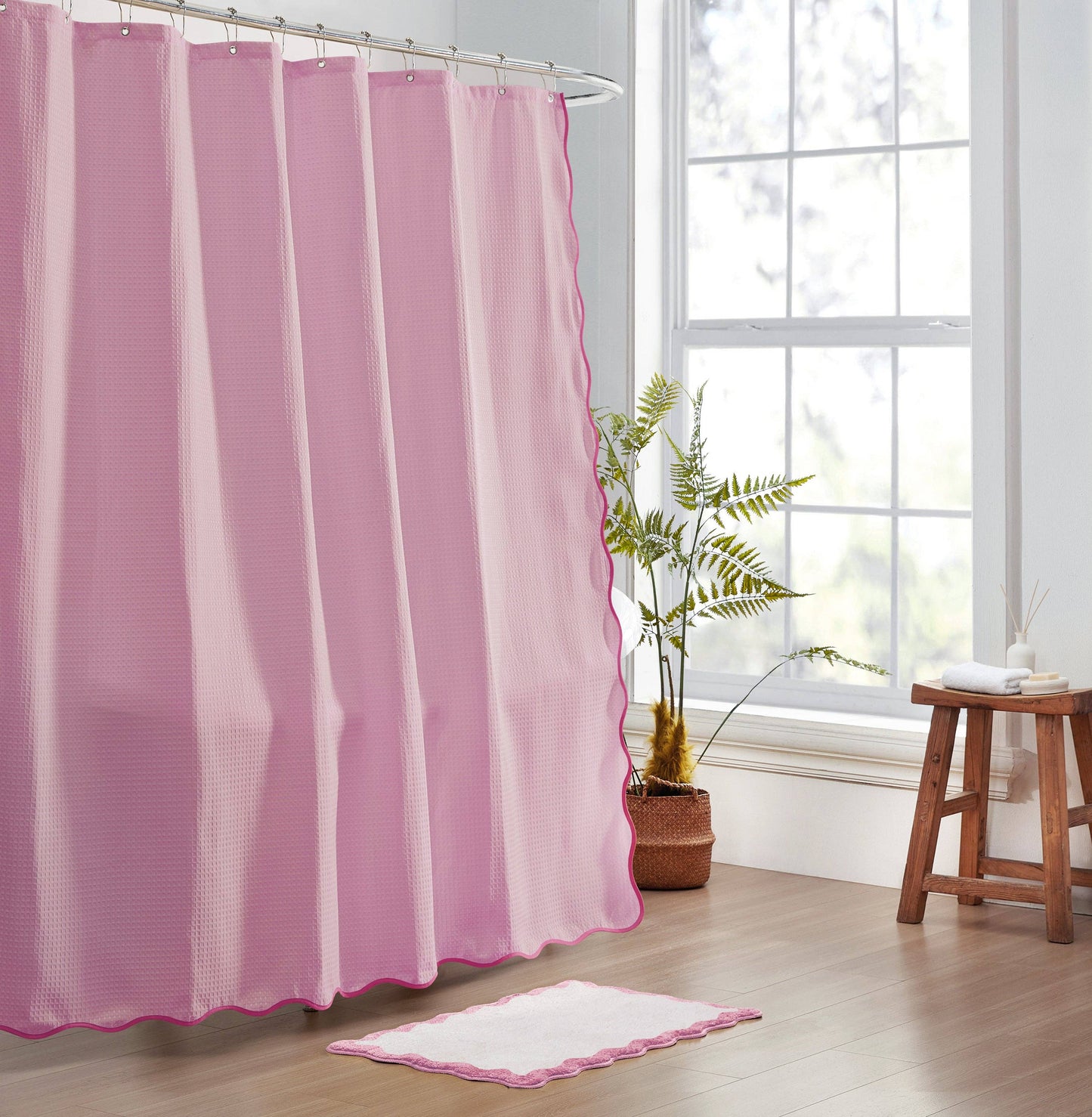 Anemona Shower Curtain (Hot Pink/Light Pink)