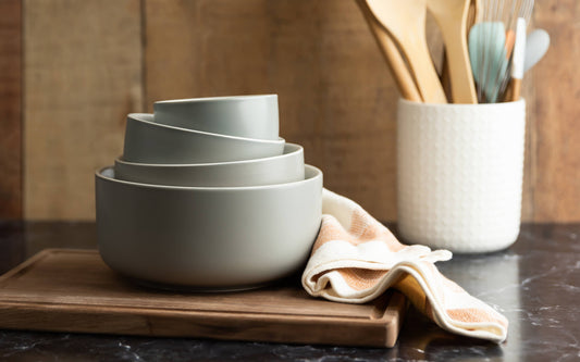 Kook Nesting Kitchen Bowl Set with Lids, Ceramic, Set of 4