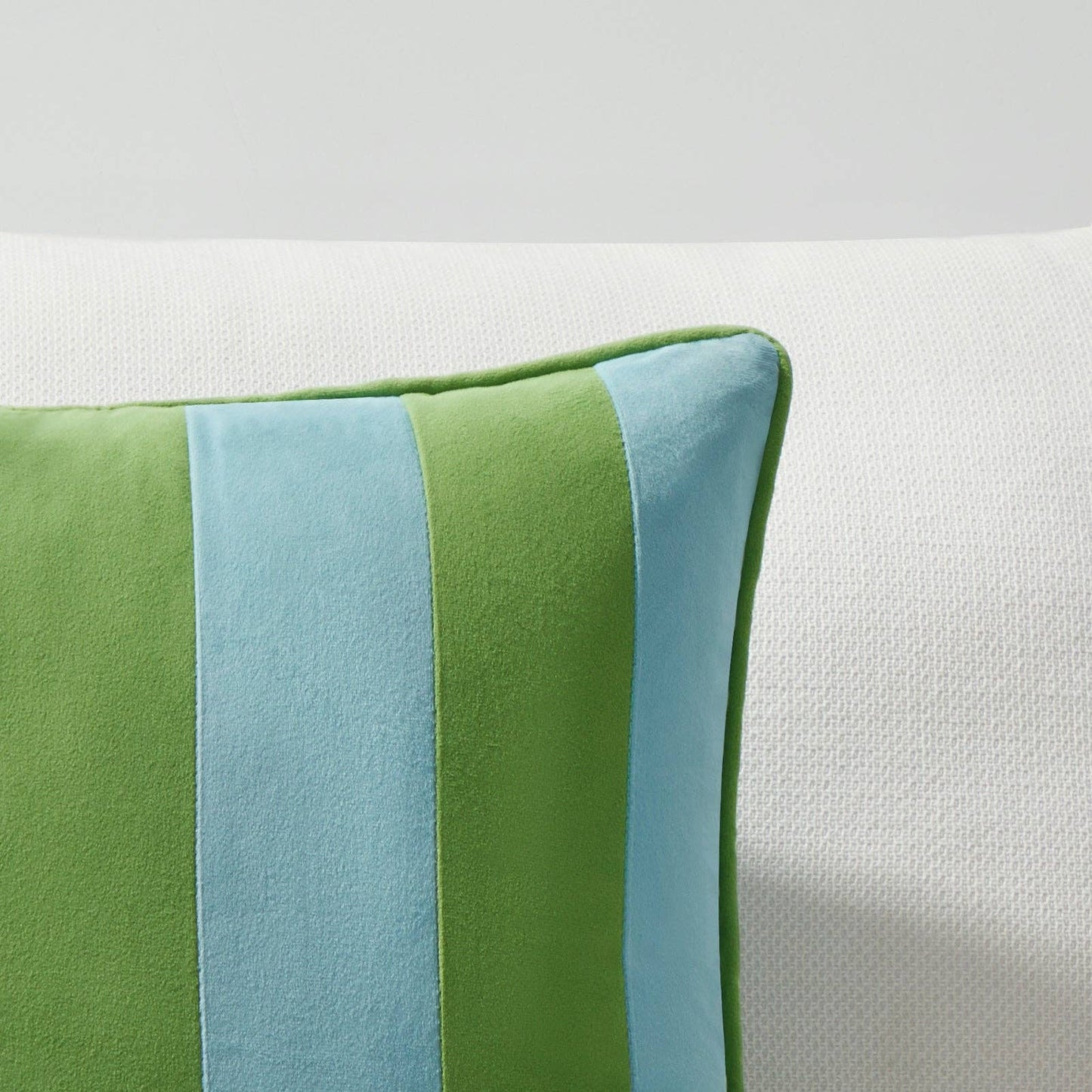 Tamarindo Velvet Pillow Covers (2-Pack) – Light Green & Light Blue