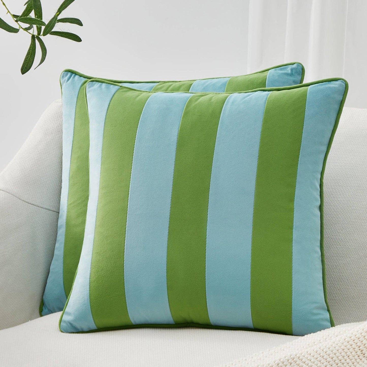Tamarindo Velvet Pillow Covers (2-Pack) – Light Green & Light Blue
